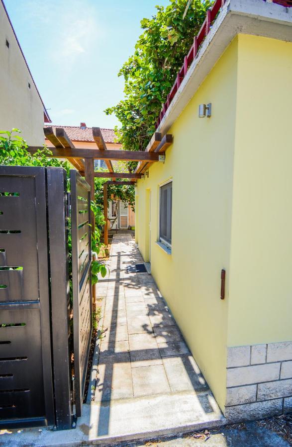 Apartment Grey&Yellow Ζαντάρ Εξωτερικό φωτογραφία